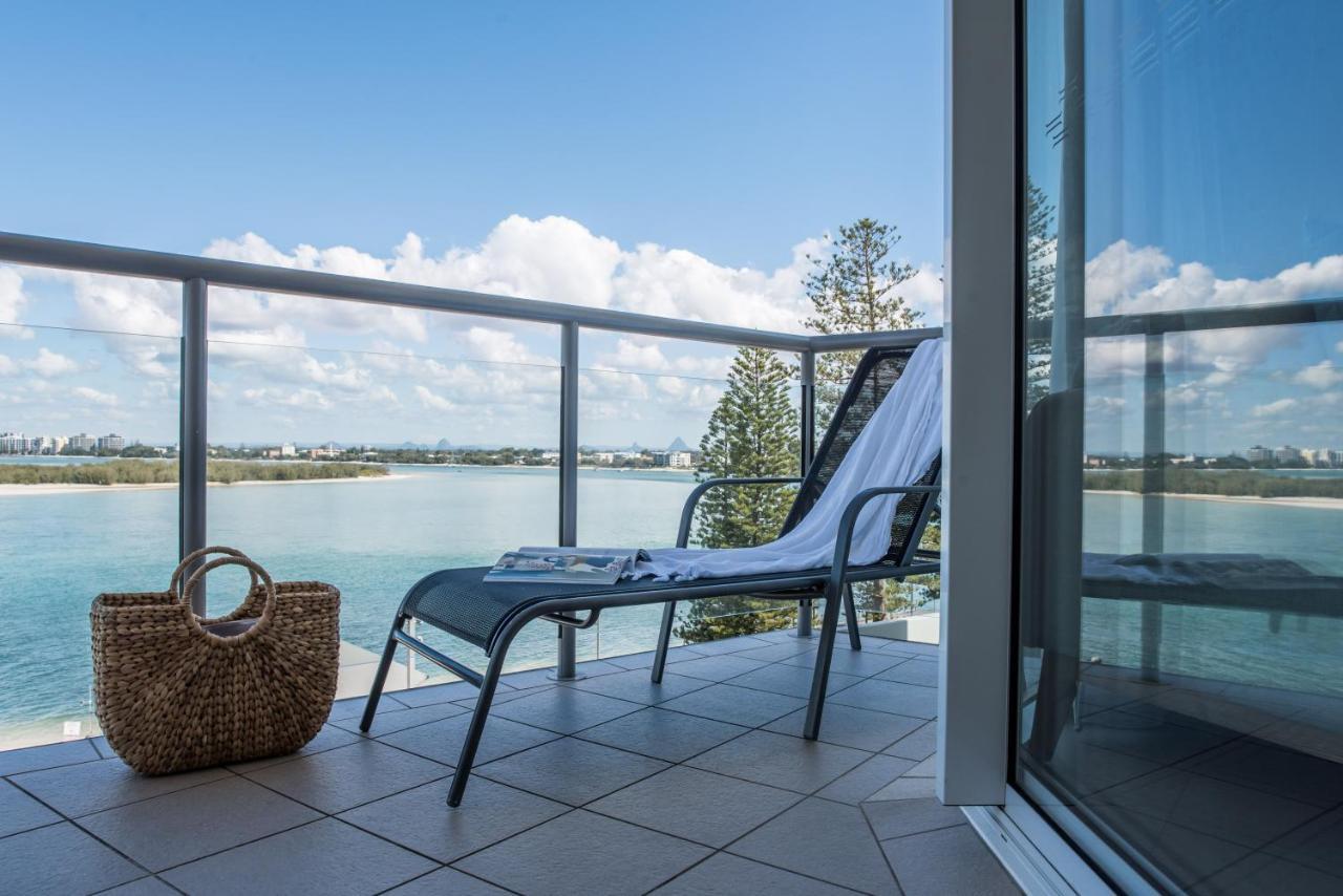 Rumba Beach Resort Caloundra Exterior photo A balcony at the hotel